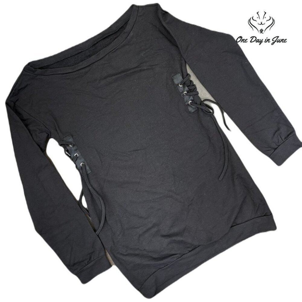 Amzbrly Wide Neck Lace Side Sweatshirt Size M